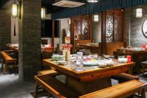 即便可整体嵌入餐桌火锅专利权被宣告无效，但有效期内实施侵犯专利权行为亦应该定罪